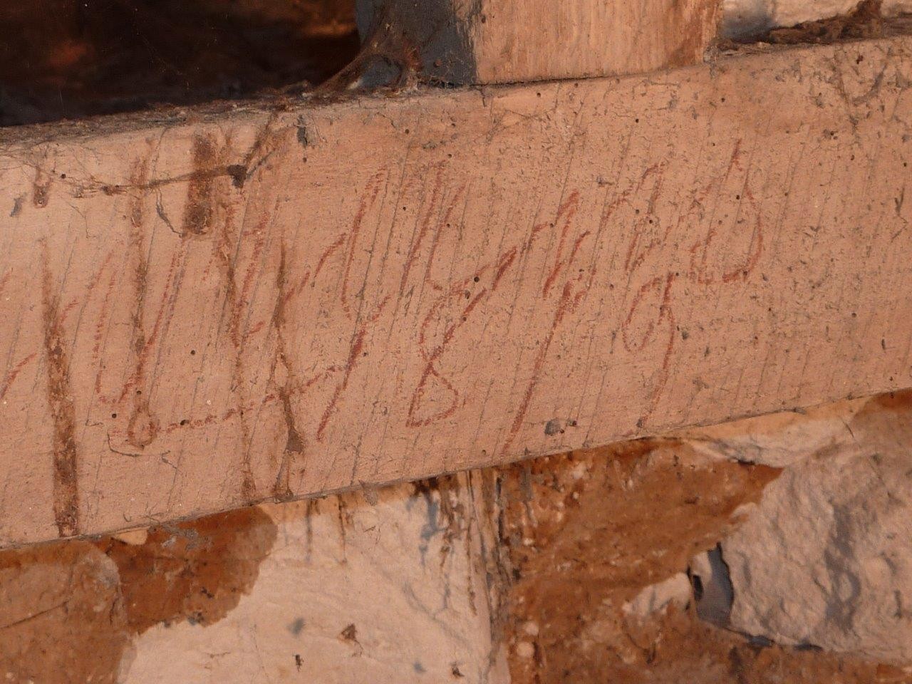 Inscription sur charpente datant de 1819